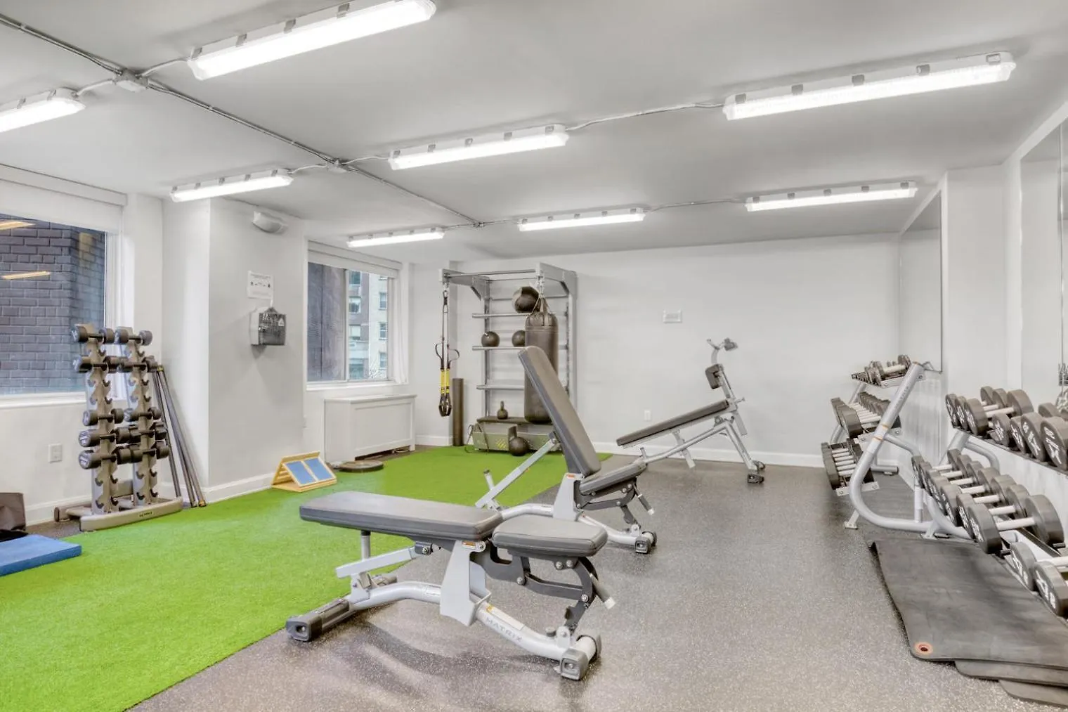 Midtown E 2Br W Elevator Doorman Gym Nr Un Nyc-753 Apartment New York